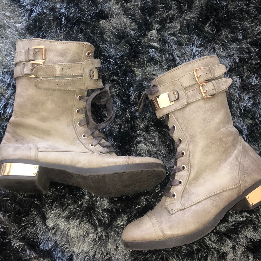 Boots !
